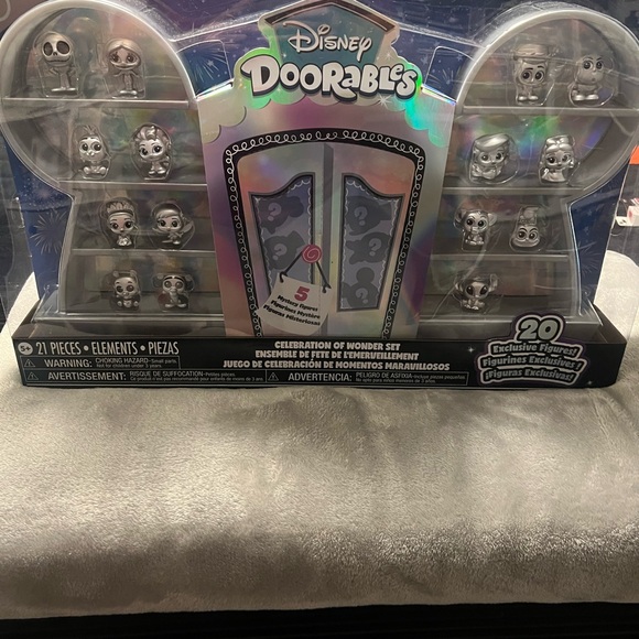 Disney - Picture 5 of 7